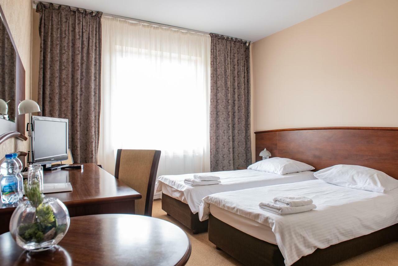Hotel Rozdroze Nieborów Dış mekan fotoğraf